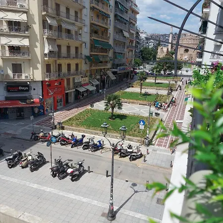 Nava In The Center With Private Parking Of Stayinthess Salonicco