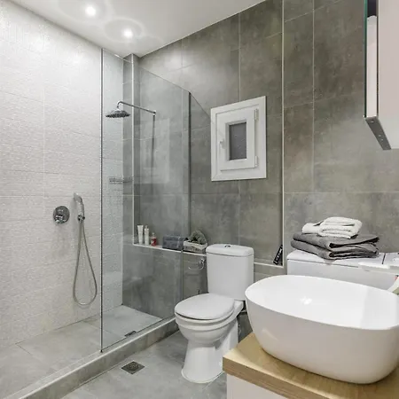 Nava In The Center With Private Parking Of Stayinthess Thessaloníki