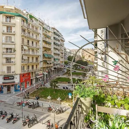 Lejlighed Nava In The Center With Private Parking Of Stayinthess *