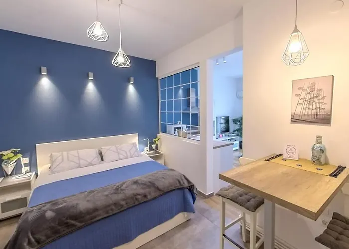شقة Nava In The Center With Private Parking Of Stayinthess